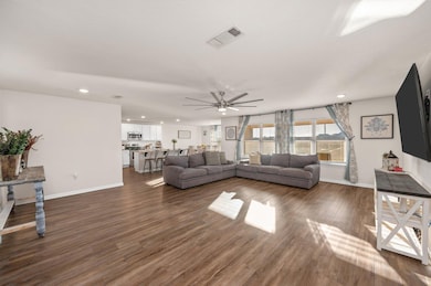 6-web-or-mls-370 Merlin Ct-01