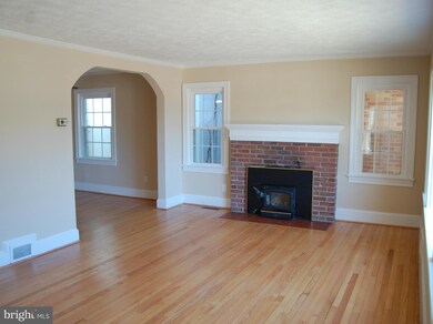 18 Washington Ave, Colonial Beach, VA 22443 - photo 7