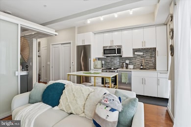 Octave 1320 unit 805, Silver Spring, MD 20910 - photo 7