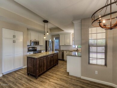Kitchen w/Center Island