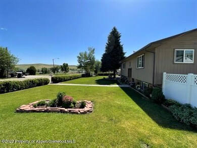 110 W 12th St, Craig, CO 81625 - photo 2