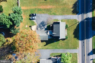 269 E Main St, Leola, PA 17540 - photo 4