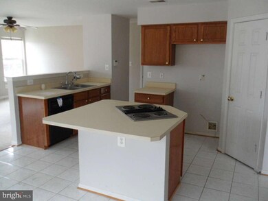 2814 Bixley Hill Ct, Woodbridge, VA 22191 - photo 3