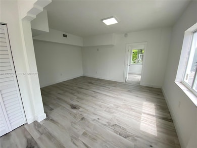 837 SW 8th Ave unit 837, Miami, FL 33130 - photo 4