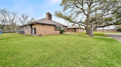 1559 County Road 141, Alvin, TX 77511 - photo 5