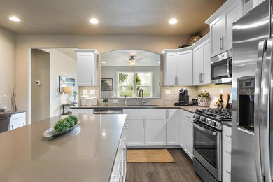 Targhee - Kitchen 3