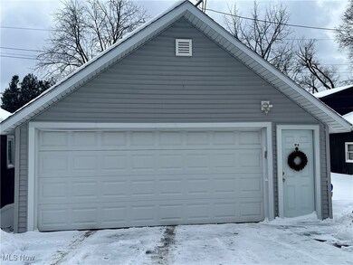 1940 E 45th St, Ashtabula, OH 44004 - photo 3