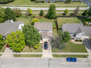 10082 Long Meadow Dr, Fishers, IN 46038 - photo 2