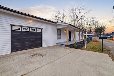 203 E Duffle St, Waverly, TN 37185 - photo 3