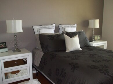 9127 Bedford Dr, Boca Raton, FL 33434 - photo 6