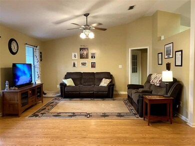 196 Fox Run Cir, Crawfordville, FL 32327 - photo 2