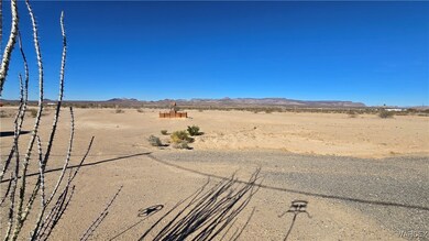 5540 W Ron Ln, Yucca, AZ 86438 - photo 2