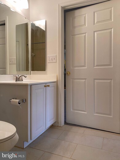 2498 Amber Orchard Ct E unit 202, Odenton, MD 21113 - photo 6