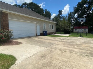 SIDE/2 CAR GARAGE