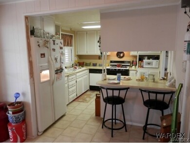 Kitchen  Bar