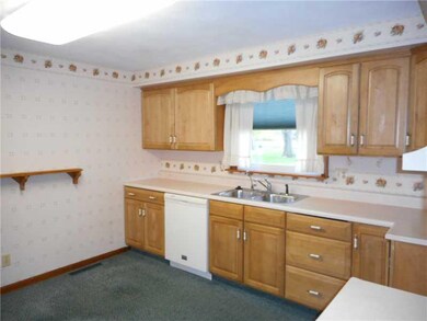 815 Whitmore St, Anderson, IN 46012 - photo 6