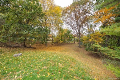 19 Timberline Dr, Poughkeepsie, NY 12603 - photo 6