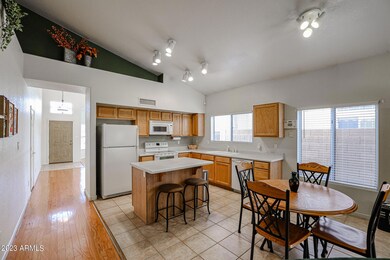 1008 E Brentrup Dr, Tempe, AZ 85283 - photo 4