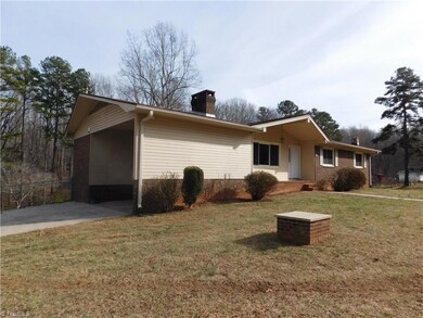 1345 Briles Dr, Asheboro, NC 27205 - photo 2