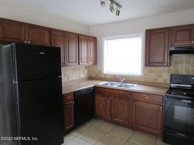 5522 Green Forest Dr, Jacksonville, FL 32244 - photo 7