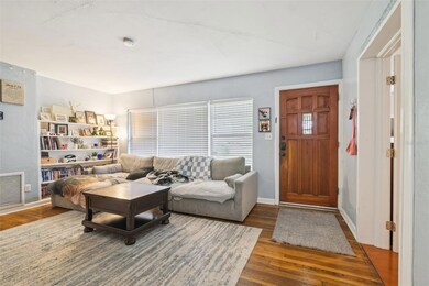 418 NW 27th Terr