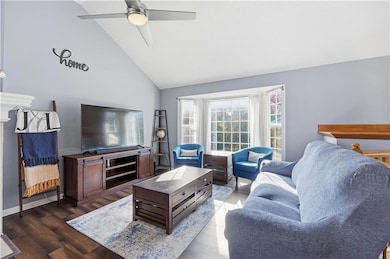 1020 N Logan St, Olathe, KS 66061 - photo 2