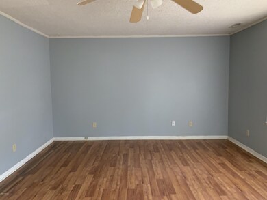 107 Royal Ct, Jacksonville, NC 28546 - photo 3