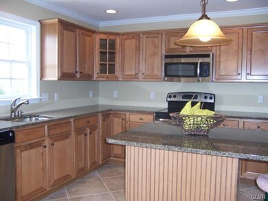 820 Fieldstone Trail unit 67, Easton, PA 18040 - photo 2