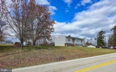 910 E Butter Rd, York, PA 17406 - photo 3