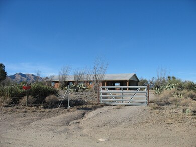561 N Slate Dr, Vail, AZ 85641 - photo 2