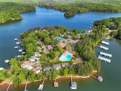 201 Oconee Ave, Chickasaw Point, SC 29693 - photo 4