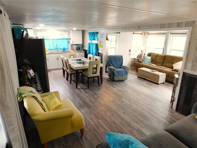 37320 8th Ave, Zephyrhills, FL 33542 - photo 5