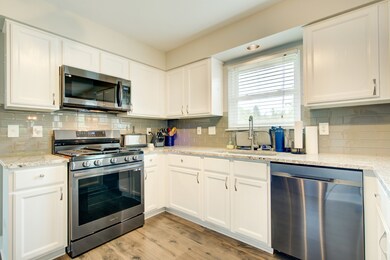 310 Francesca Ct, Oswego, IL 60543 - photo 7