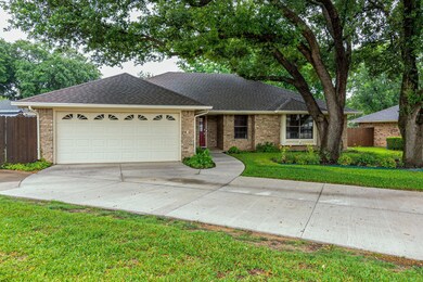 2528 Sunshine Ct, Bedford, TX 76021 - photo 2