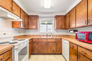 2673 NE Jones Rd, Bend, OR 97701 - photo 6