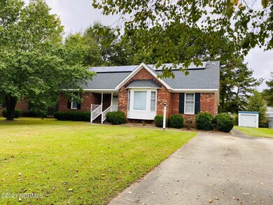 551 Chaucer Dr, Winterville, NC 28590 - photo 3