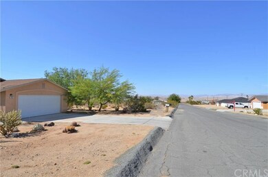 6658 Pine Spring Ave, Twentynine Palms, CA 92277 - photo 3