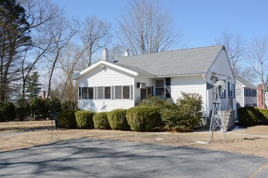 32 Hillcrest Rd, Dracut, MA 01826 - photo 4