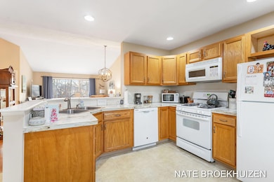 8-web-or-mls-1112-fountain-view-cir