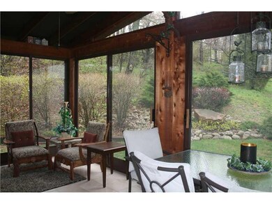 Sunroom. Relax in style in this spectacular 3 Seas