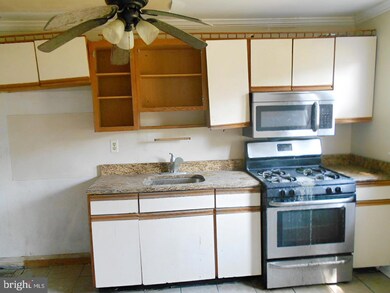 1223 Wicklow Rd, Baltimore, MD 21229 - photo 2