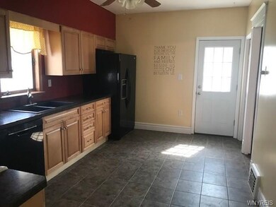 755 15th St, Niagara Falls, NY 14301 - photo 4