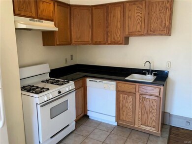 46 S Madison St unit 3rd Floor, Allentown, PA 18102 - photo 2