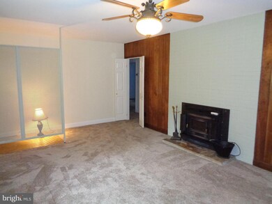 1302 Van Buren Dr, Fort Washington, MD 20744 - photo 5