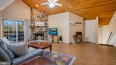 860 Patrick Place unit 60, Chalfont, PA 18914 - photo 3