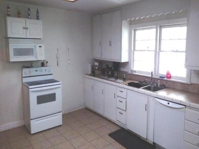 unlisted-address, Burlington, NC 27217 - photo 4