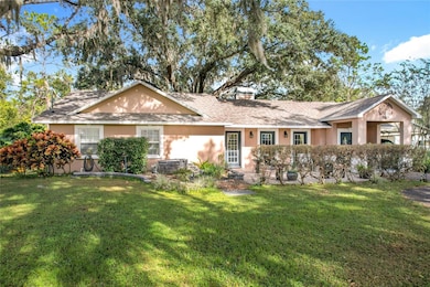 2008 Strawberry Dr, Plant City, FL 33563 - photo 2