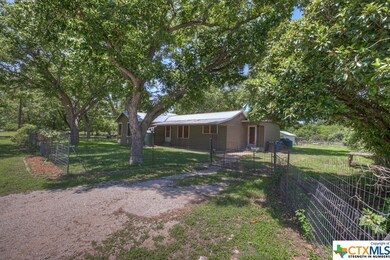 743 Albert St, New Braunfels, TX 78130 - photo 3