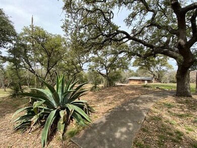 128 Ridgewood Dr unit 15, Fredericksburg, TX 78624 - photo 3