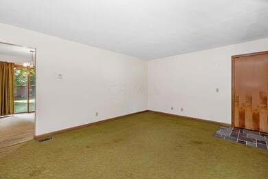 5-LivingRoom